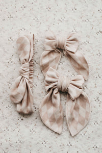 Bencer & Hazelnut - Diamond Bows | Rose