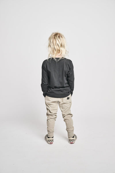 Munster - Hangloose Ls Tee | Black Long Sleeve T-Shirt Munster Kids 