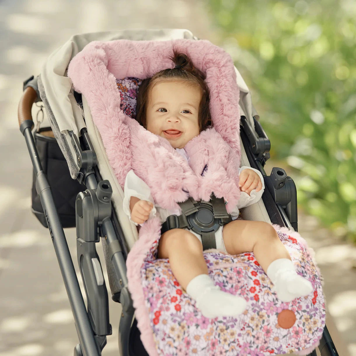 OiOi - Reversible Pram Liner | Daisy/Faux Fur Pram Accessories OiOi 