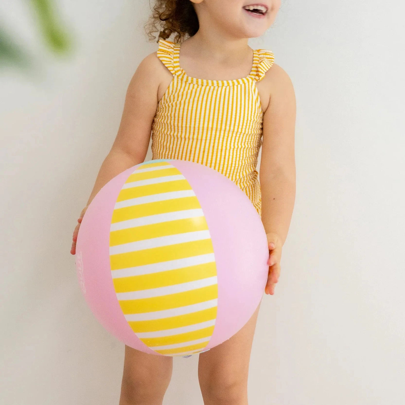 Quut - Beach Ball | Banana Pink Toy Quut 