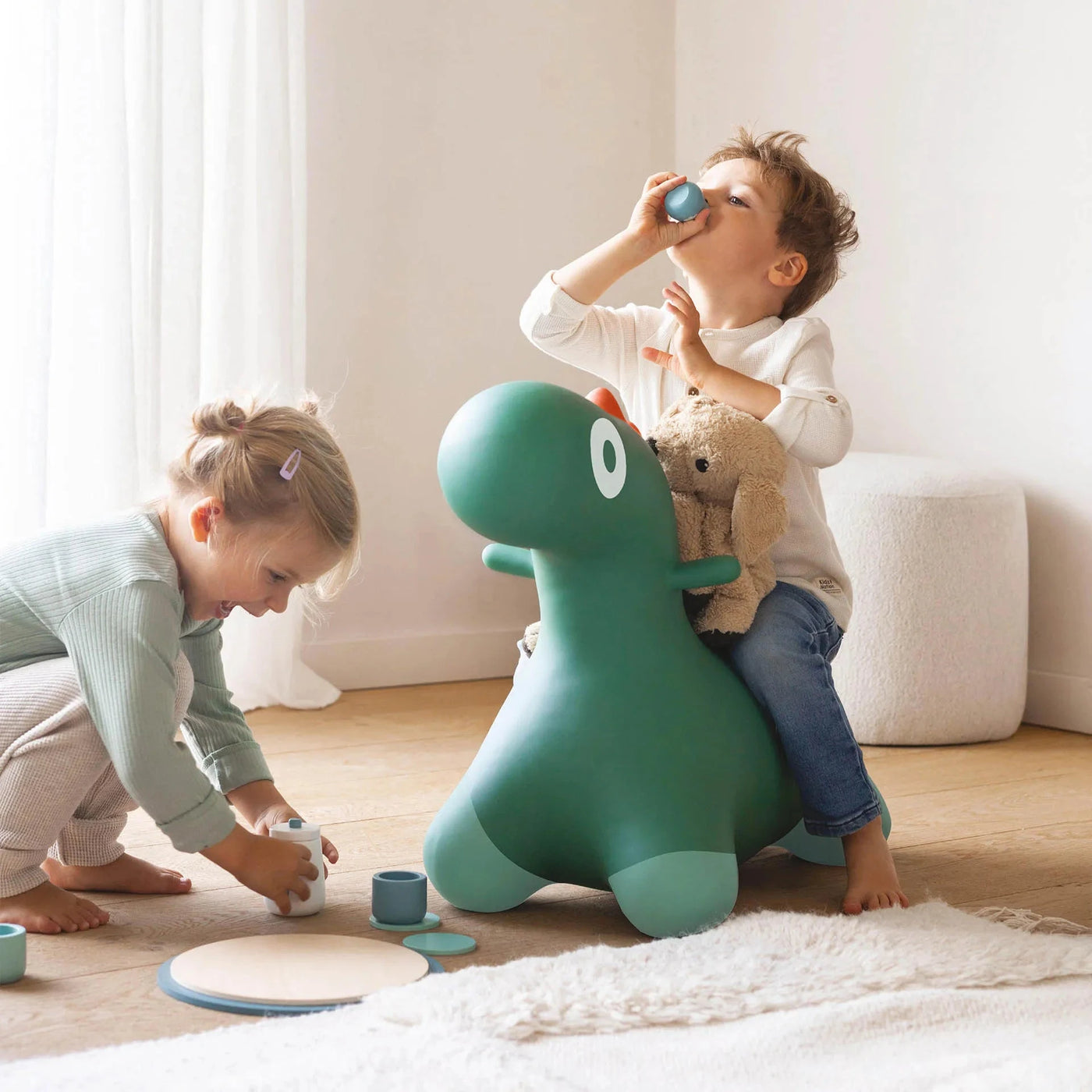Quut - Hoppi Bouncing Dino | Garden Green Toy Quut 