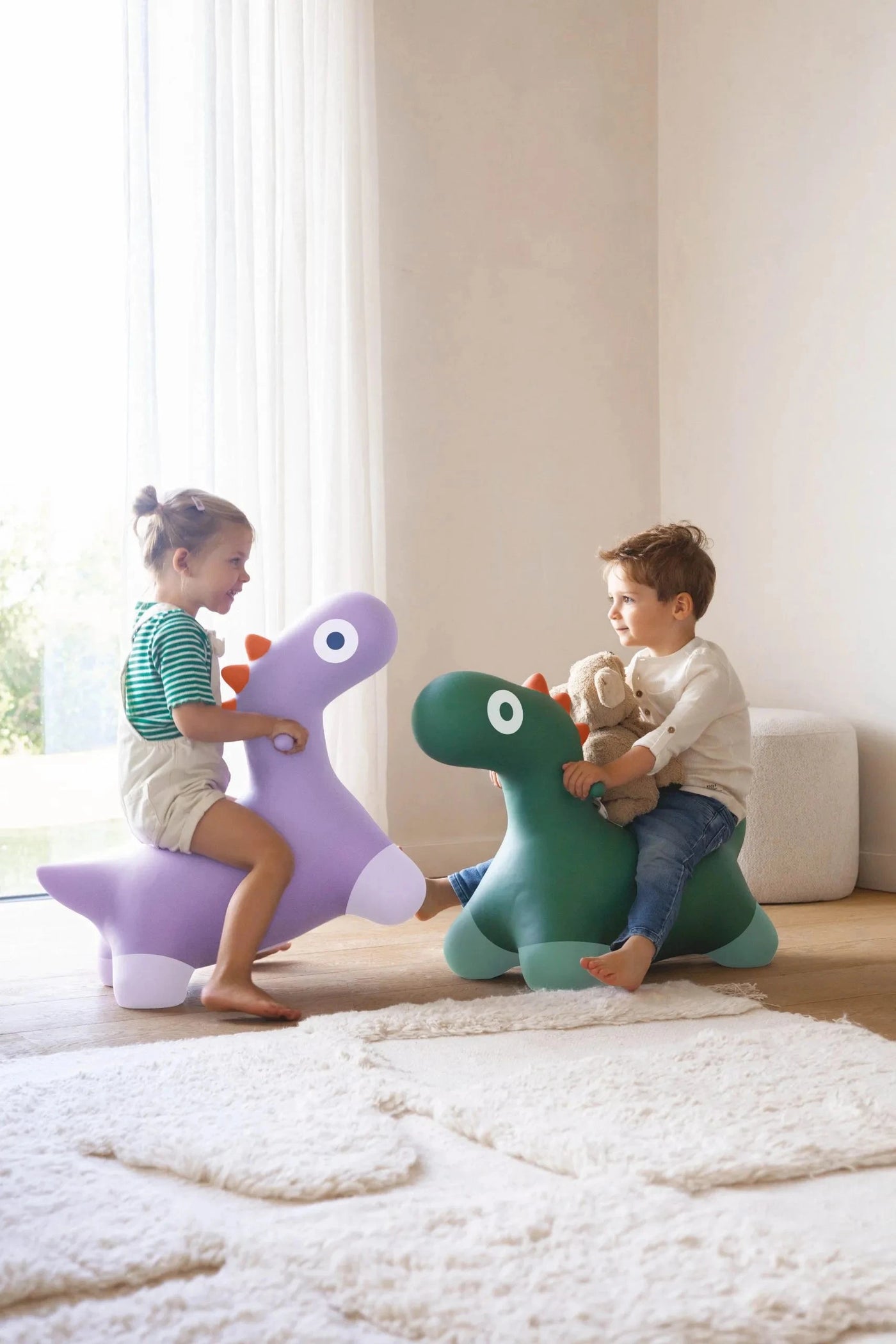 Quut - Hoppi Bouncing Dino | Lavender Toy Quut 