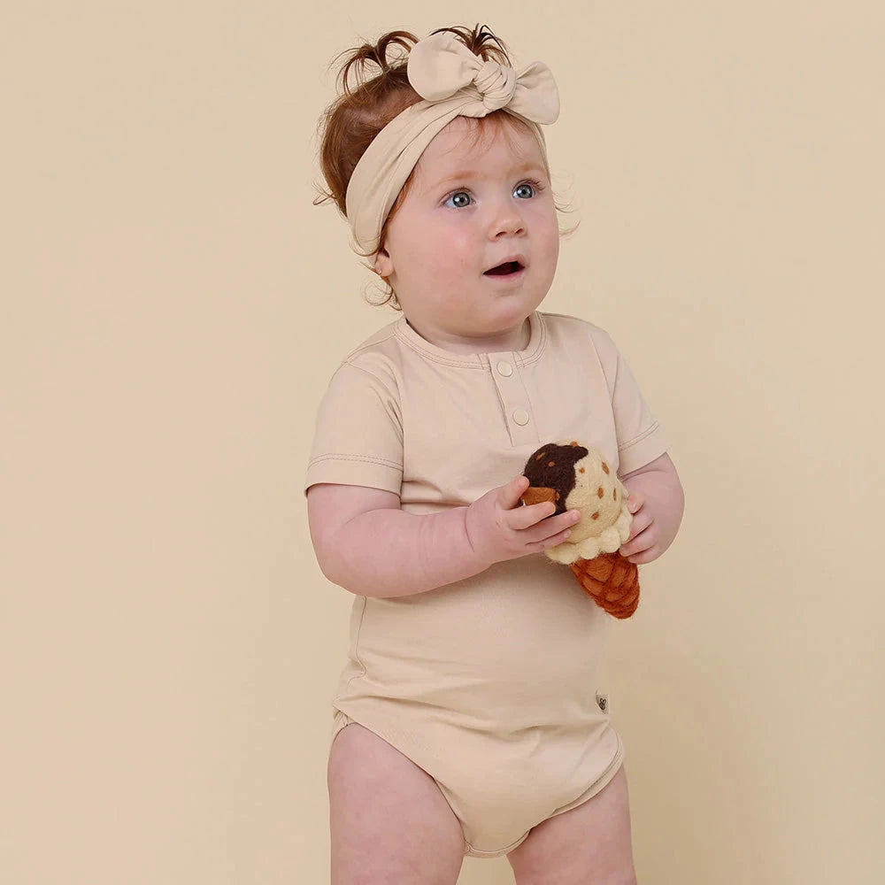 Snuggle Hunny - Organic Short Sleeve Bodysuit | Babyccino Bodysuit Snuggle Hunny 
