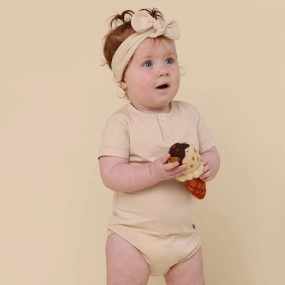 Snuggle Hunny - Organic Short Sleeve Bodysuit | Babyccino Bodysuit Snuggle Hunny 