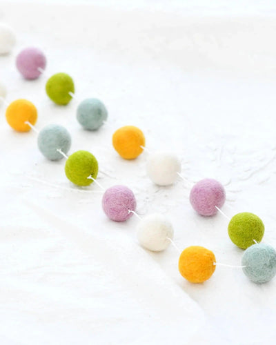 Tara Treasures - Pompom Felt Ball Garland | Jellybean Garland Tara Treasures 